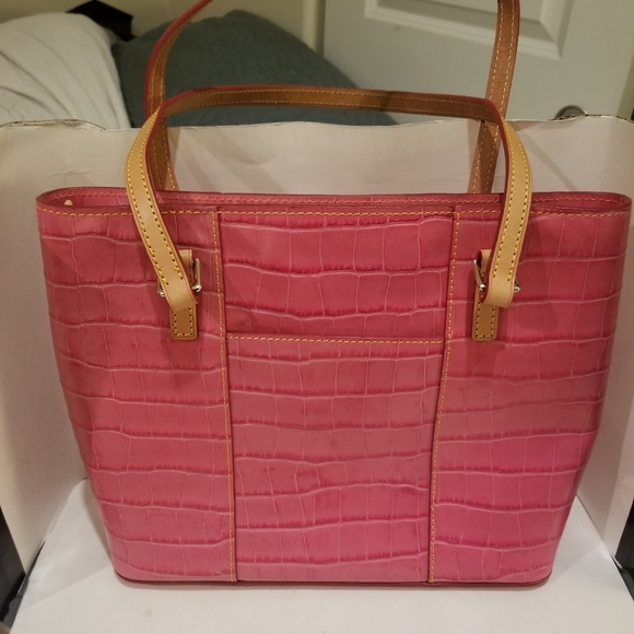 Womans small pink Dooney and Bourke croc tote - Picture 3 of 6